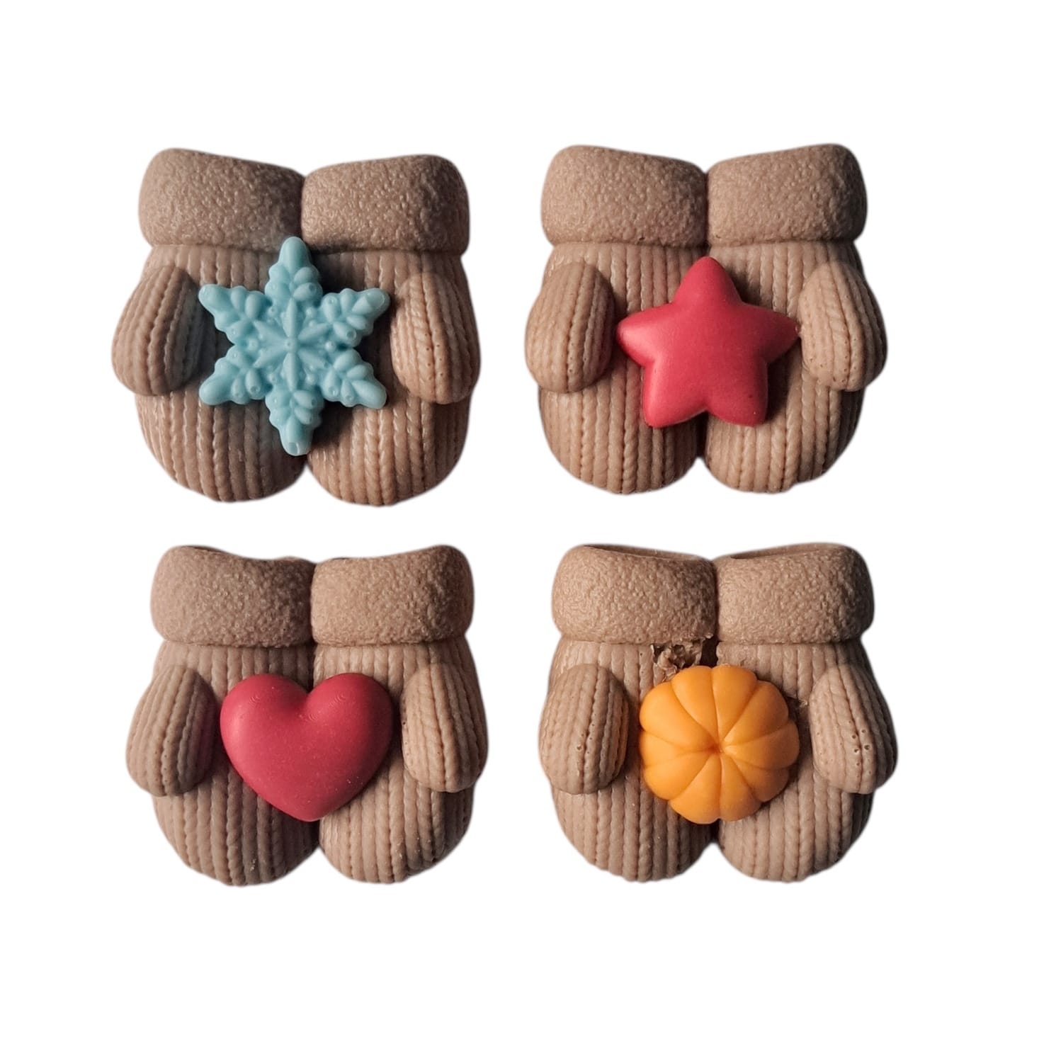 Набор фигурок из шоколадной глазури Варежки 15 г